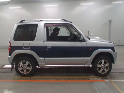 Mitsubishi PAJERO MINI