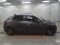 Mazda AXELA лот № 30190 оценка 3  с аукциона в Японии 2