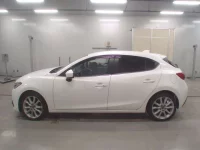 Mazda AXELA лот № 30348 оценка 4  с аукциона в Японии 3