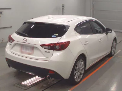 Mazda AXELA  с аукциона в Японии