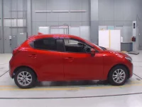 Mazda DEMIO лот № 30088 оценка 4  с аукциона в Японии 2