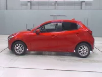 Mazda DEMIO лот № 30088 оценка 4  с аукциона в Японии 3