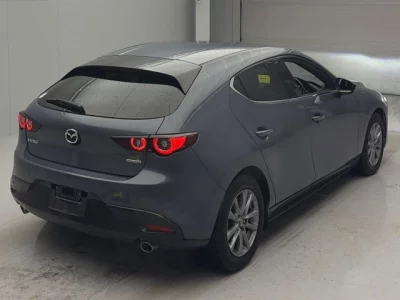 Mazda MAZDA3  с аукциона в Японии