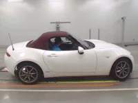 Mazda ROADSTER лот № 33042 оценка 3.5  с аукциона в Японии 2