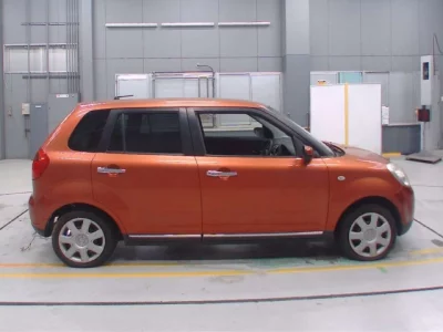 Mazda VERISA  с аукциона в Японии