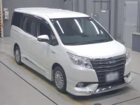 Toyota NOAH лот № 30182 оценка 3.5  с аукциона в Японии 4
