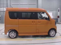 Suzuki EVERY WAGON лот № 30100 оценка S  с аукциона в Японии 2