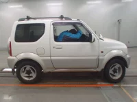 Suzuki JIMNY SIERRA лот № 30301 оценка 3.5  с аукциона в Японии 2