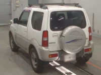 Suzuki JIMNY SIERRA лот № 30301 оценка 3.5  с аукциона в Японии 5