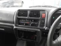 Suzuki JIMNY SIERRA лот № 30301 оценка 3.5  с аукциона в Японии 8