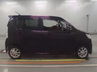 Suzuki WAGON R лот № 12 оценка 3.5  с аукциона в Японии 2