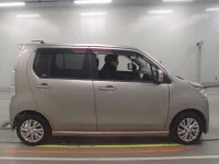 Suzuki WAGON R лот № 59 оценка 3.5  с аукциона в Японии 2