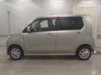 Suzuki WAGON R лот № 59 оценка 3.5  с аукциона в Японии 3