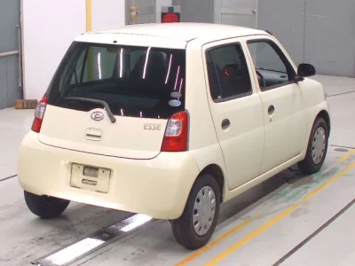 Daihatsu Esse