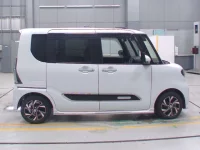 Daihatsu TANTO лот № 30034 оценка 3.5  с аукциона в Японии 2