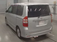 Toyota NOAH лот № 50051 оценка 3.5  с аукциона в Японии 5