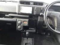 Toyota PROBOX лот № 90081 оценка 3.5  с аукциона в Японии 8