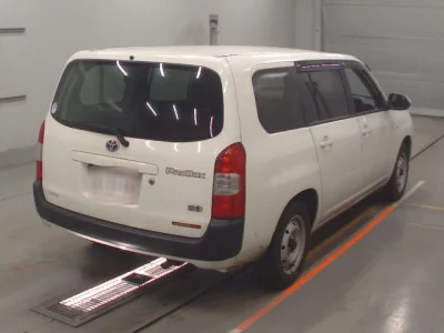Toyota PROBOX  с аукциона в Японии