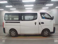 Nissan CARAVAN VAN лот № 90144 оценка 3  с аукциона в Японии 2