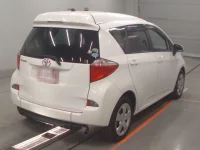 Toyota RACTIS лот № 90127 оценка 3  с аукциона в Японии 1