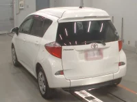 Toyota RACTIS лот № 90127 оценка 3  с аукциона в Японии 5