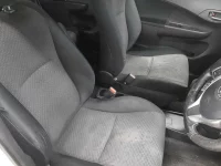 Toyota RACTIS лот № 90127 оценка 3  с аукциона в Японии 7