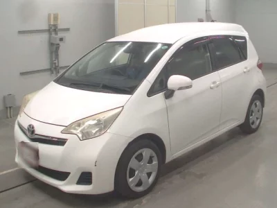 Toyota RACTIS  с аукциона в Японии