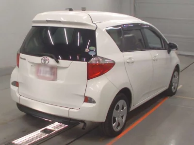 Toyota RACTIS  с аукциона в Японии