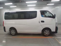 Nissan CARAVAN VAN лот № 90091 оценка 3.5  с аукциона в Японии 2