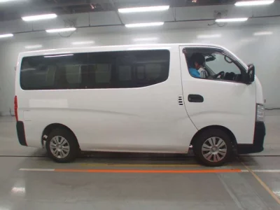 Nissan CARAVAN VAN  с аукциона в Японии