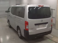 Nissan CARAVAN VAN лот № 90082 оценка 3  с аукциона в Японии 5