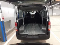 Nissan CARAVAN VAN лот № 90082 оценка 3  с аукциона в Японии 8