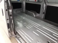 Nissan CARAVAN VAN лот № 90082 оценка 3  с аукциона в Японии 9