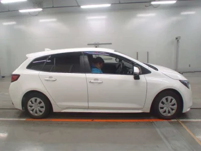 Toyota COROLLA TOURING  с аукциона в Японии