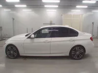 BMW 3-Series лот № 38012 оценка 4.5  с аукциона в Японии 3