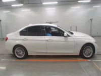 BMW 3-Series лот № 38061 оценка 5  с аукциона в Японии 2