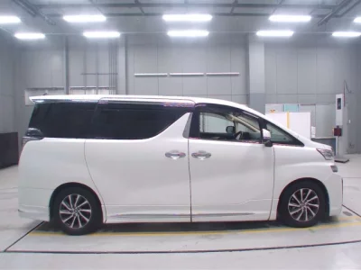 Toyota VELLFIRE  с аукциона в Японии