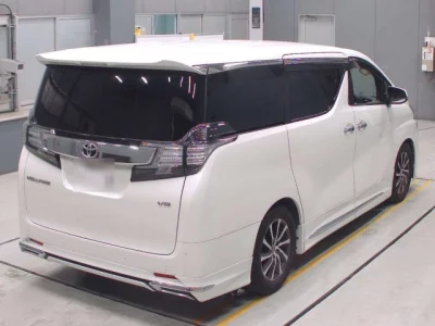 Toyota VELLFIRE  с аукциона в Японии