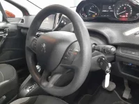 Peugeot 208 лот № 10099 оценка 3  с аукциона в Японии 6