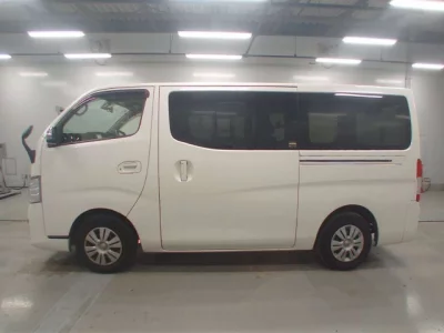 Nissan CARAVAN VAN  с аукциона в Японии