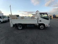 Toyota DYNA лот № 30305 оценка 4  с аукциона в Японии 2