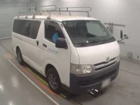 Toyota HIACE VAN лот № 30356 оценка 3  с аукциона в Японии 4