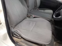 Toyota HIACE VAN лот № 30356 оценка 3  с аукциона в Японии 7