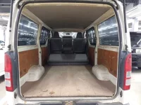 Toyota HIACE VAN лот № 30356 оценка 3  с аукциона в Японии 8