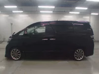 Toyota VELLFIRE лот № 30371 оценка 4  с аукциона в Японии 3