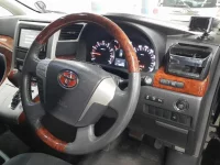Toyota VELLFIRE лот № 30371 оценка 4  с аукциона в Японии 6