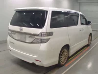Toyota VELLFIRE лот № 30264 оценка 4  с аукциона в Японии 1