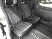 Toyota VOXY лот № 30383 оценка 4  с аукциона в Японии 9