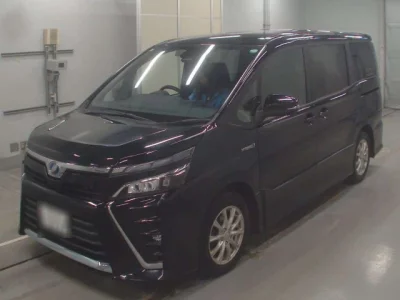 Toyota VOXY  с аукциона в Японии