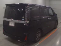 Toyota VOXY лот № 30380 оценка RA  с аукциона в Японии 1